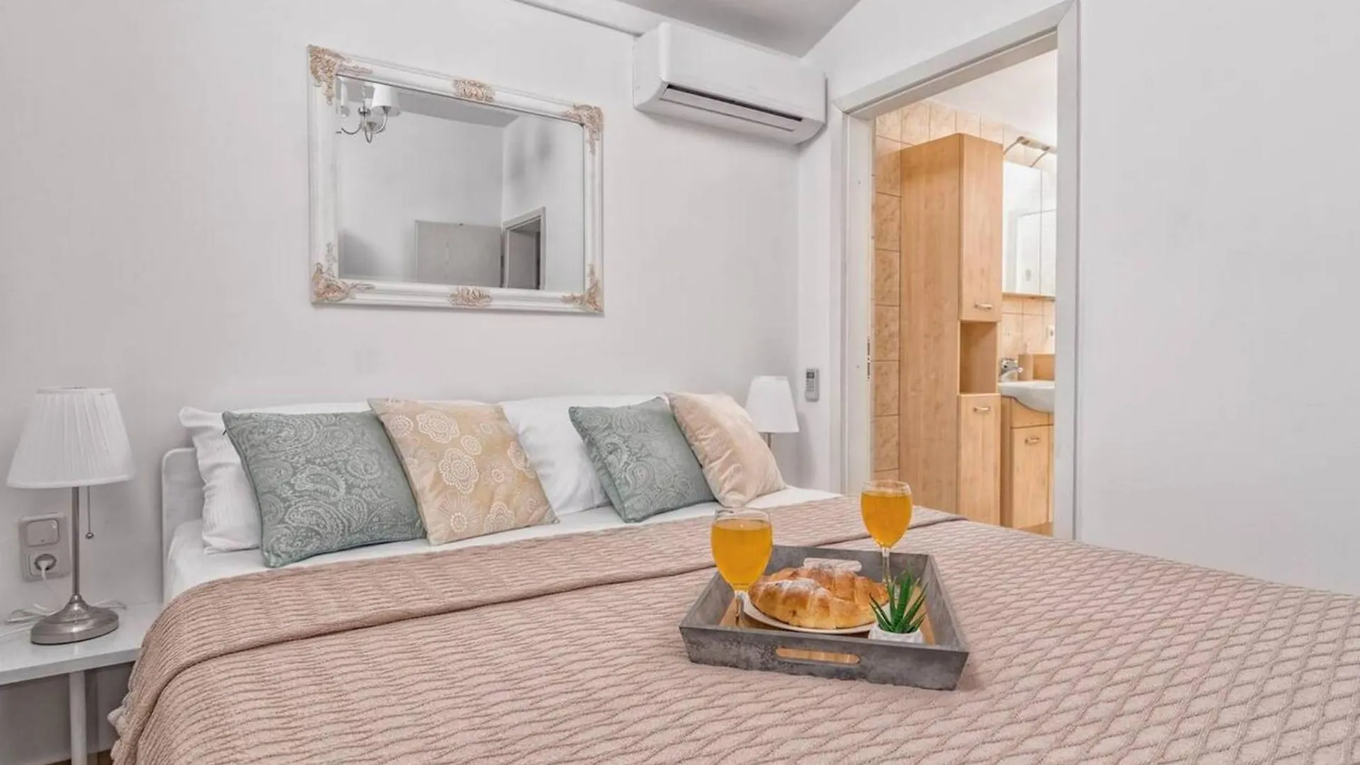 Hidden Gem Holiday Home With Pool In Kastel Stafilic Kaštela